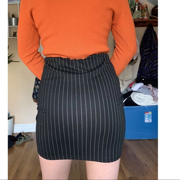 Skirt - Picture 2 of 2